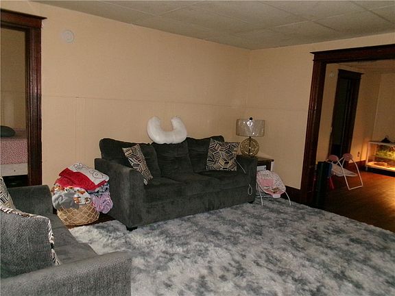 5th image of 114 Berlin St