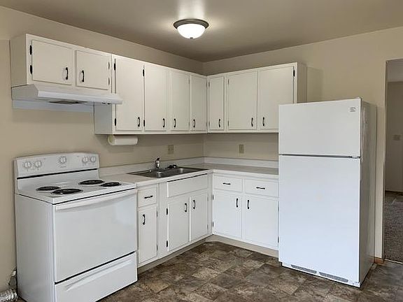 3rd image of 415 N Hyatt St APT 4