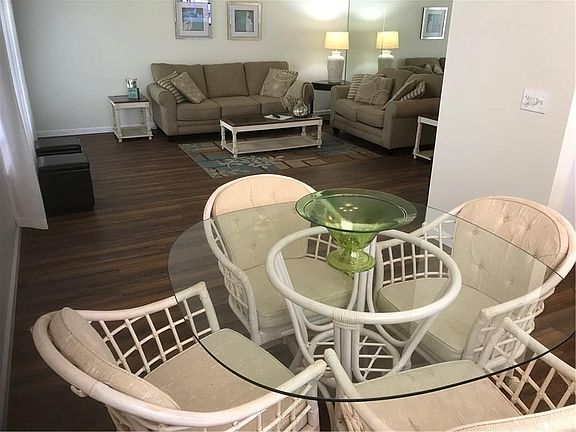 2nd image of 31 Vista Gardens Trl