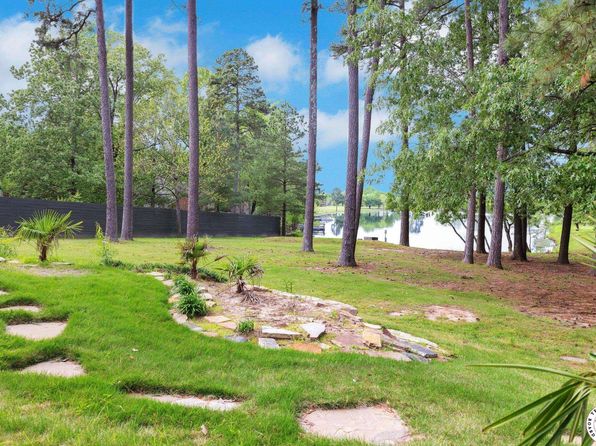 504 Forest Lake Dr, Texarkana, TX 75503