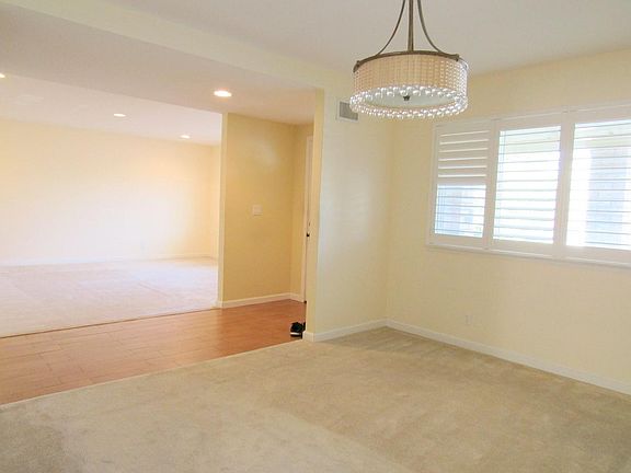4th image of 1958 Ensign Way