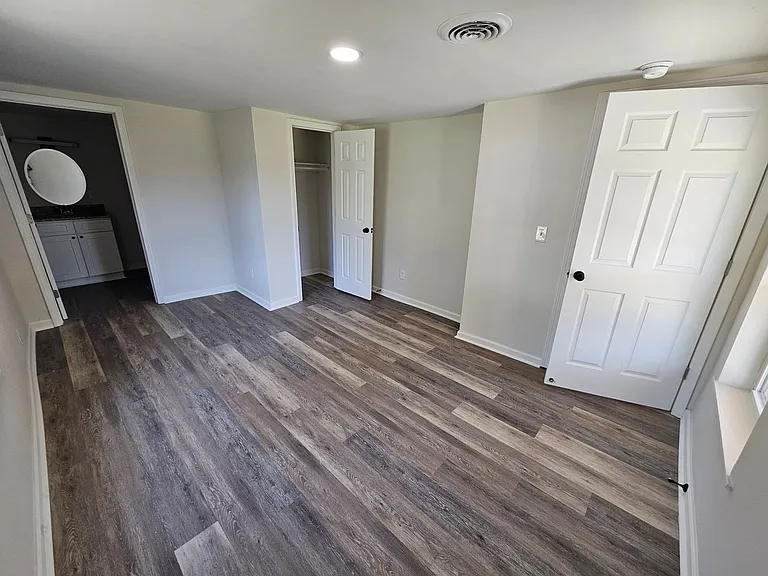 118 Arms Rd — Photo 9