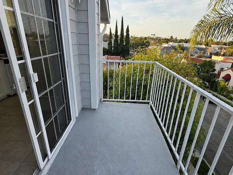 1133 Mira Mar Ave — Photo 21