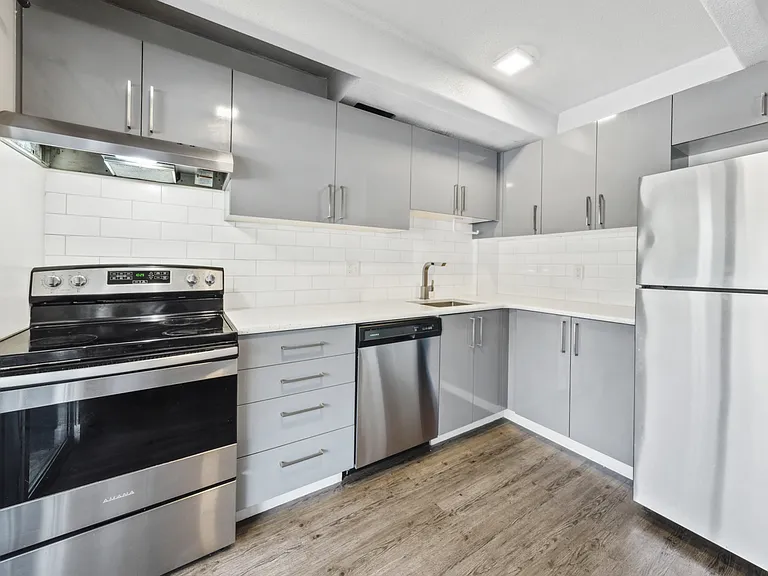 Luxe Tower apartments — Photo 6