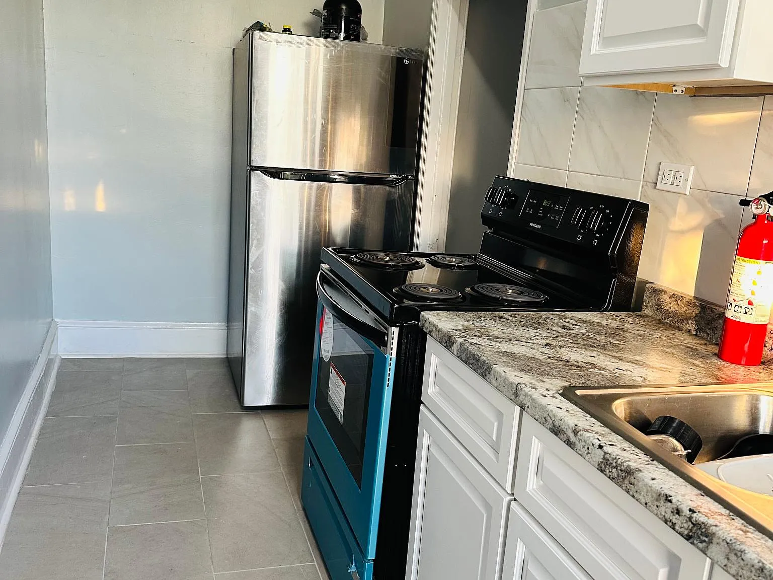 1 bed, 900 sqft, $1,000 — Photo 4