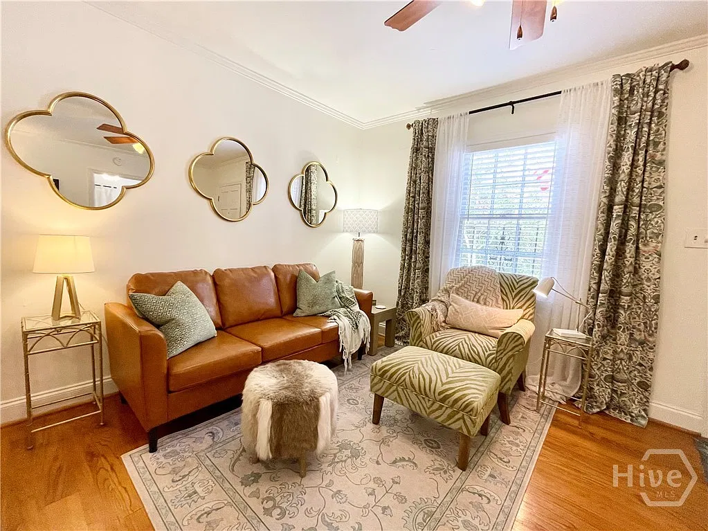 2 bed, 1.0 bath, 675 sqft, $3,200 — Photo 2