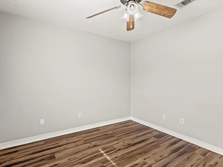 5467 Quail Creek Cir — Photo 25