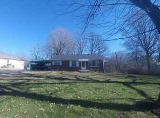 107 W Hills Ter, Dickson, TN 37055