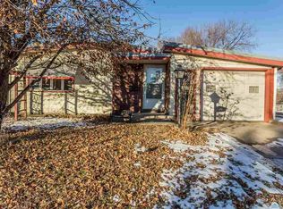 2204 E 6th St, Sioux Falls, SD 57103