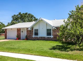 2003 Meadfoot Rd, Carrollton, TX 75007