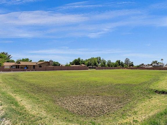 5th image of 2468 E DESERT Lane #0