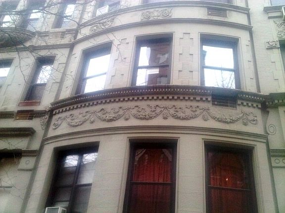 4th image of 154 W 74th St APT 3B