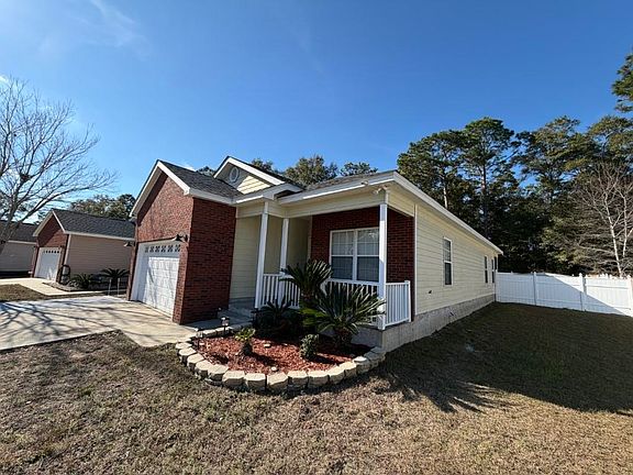2nd image of 990 Crawfordville Trce
