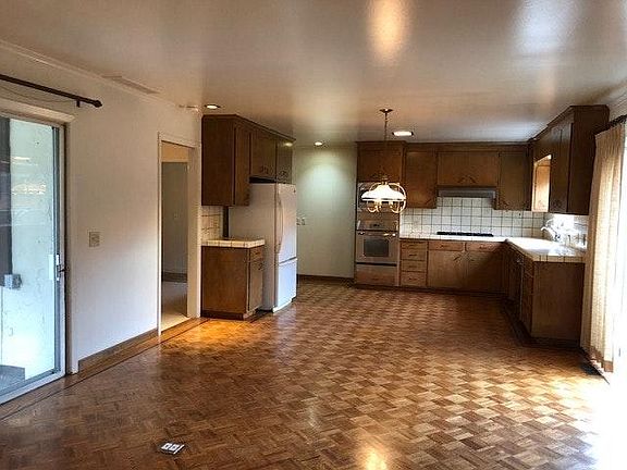 4th image of 1255 Klee Ct