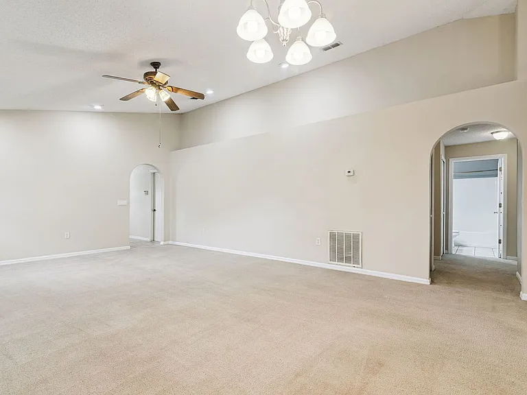 3308 Erskine Dr — Photo 6