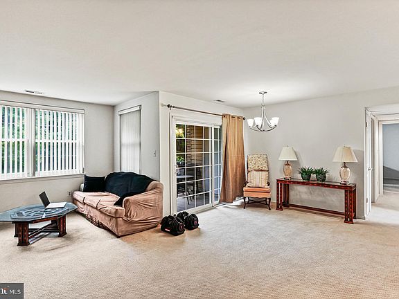 3rd image of 3 Ginford Pl Unit 103