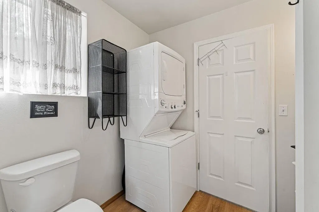 2276 Azalea Drive-Unit B — Photo 4