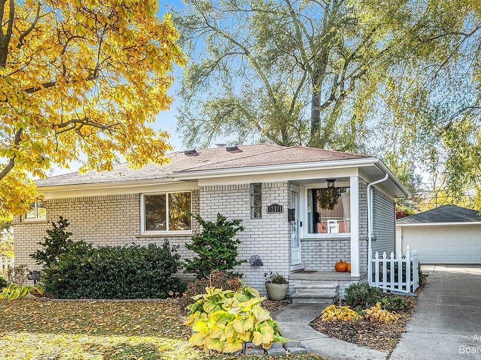 1st image of 32171 James St