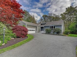 21 Fireside Dr, Barrington, RI 02806