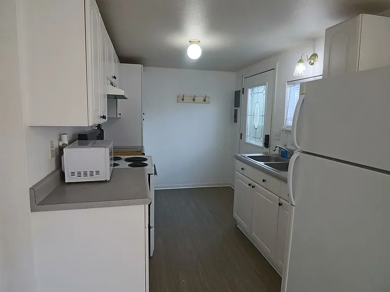 2344 Trenton Ave NE #1/2 — Photo 7