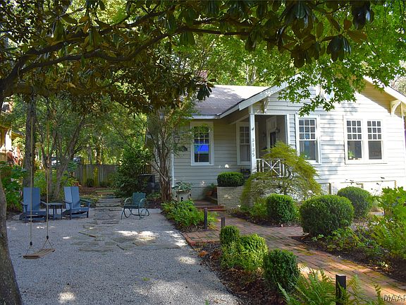 2nd image of 3135 Cloverdale Rd