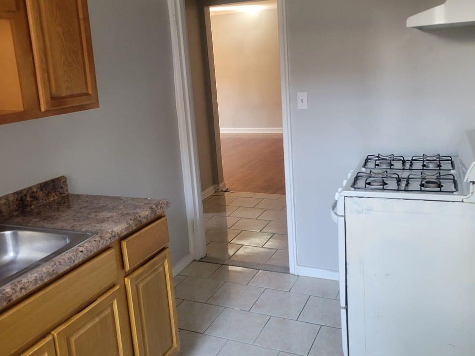 1st image of 371 Central Ave