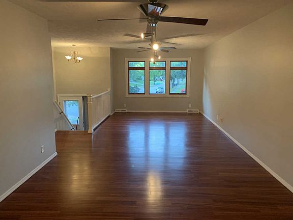 3rd image of 2801 Dartmouth Dr