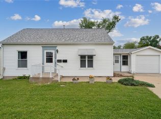 2241 Williams Blvd SW, Cedar Rapids, IA 52404