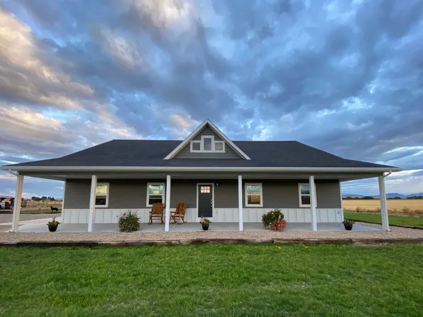 1182 Lane 11 1/2, Powell, WY 82435