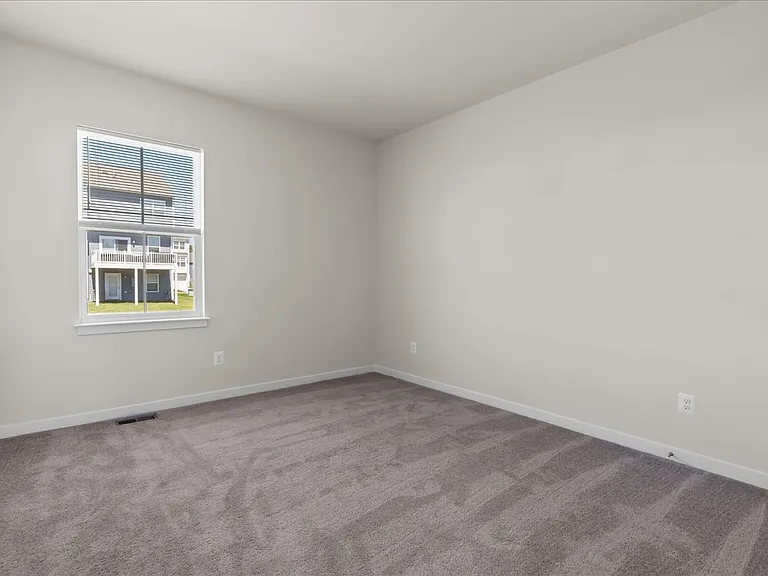 128 Thornton Way — Photo 37
