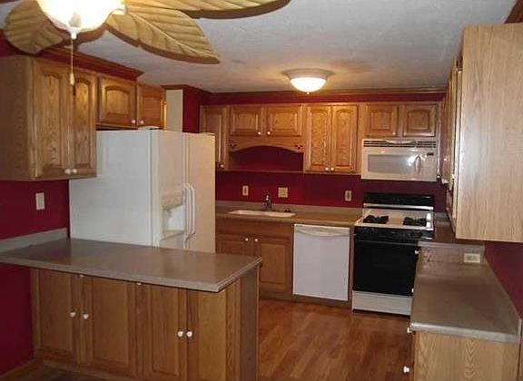4th image of 411 Deerfield Dr