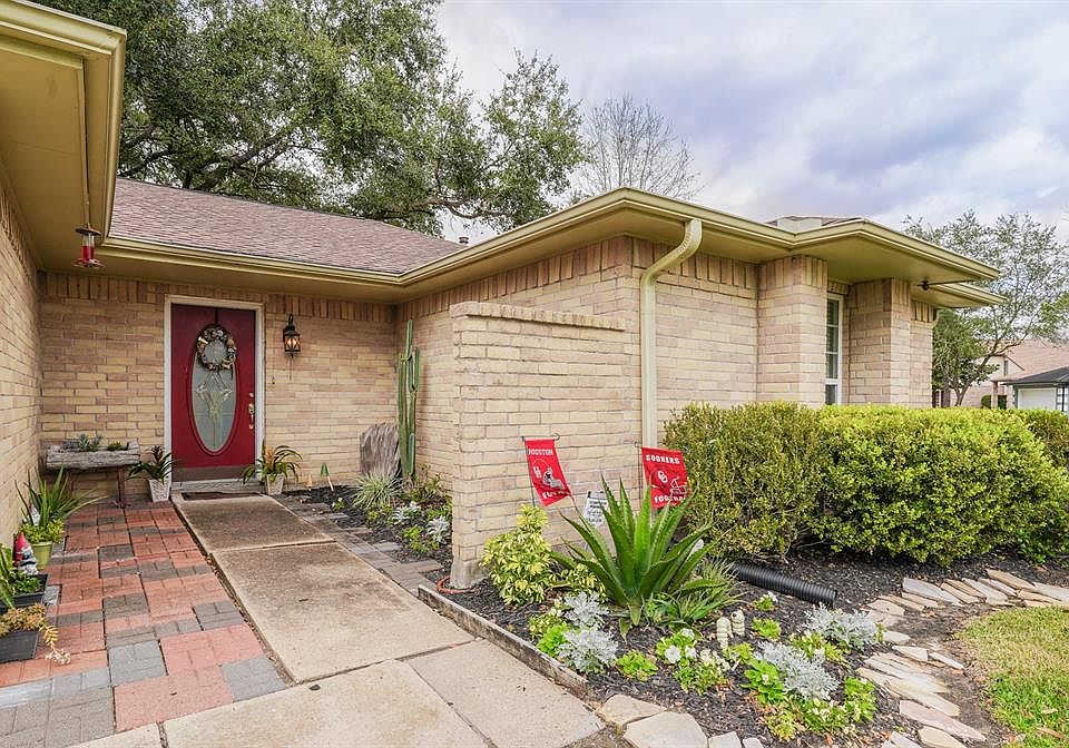 1st image of 1130 W Belgravia Dr