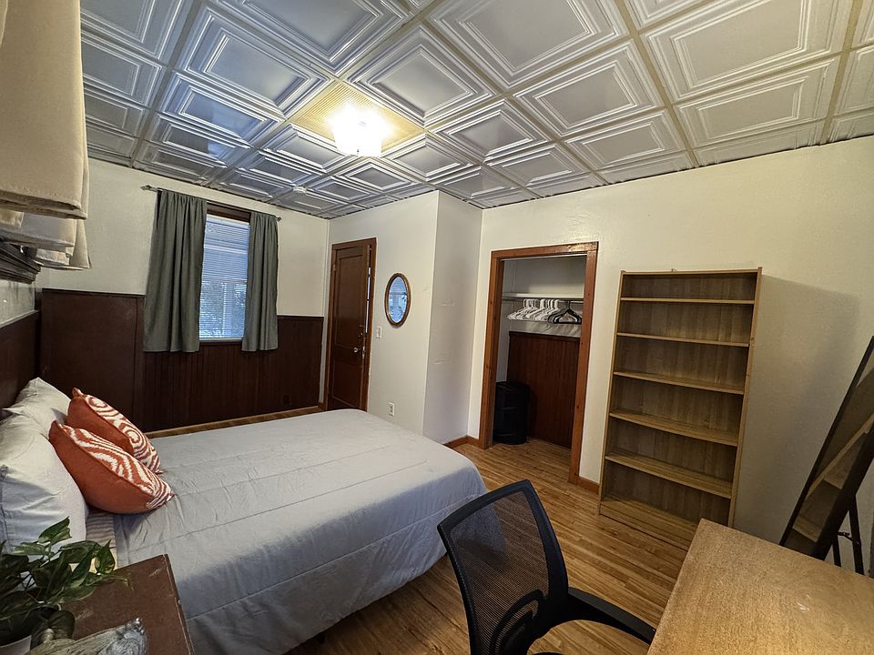 1st image of 614 University Ave #11592687