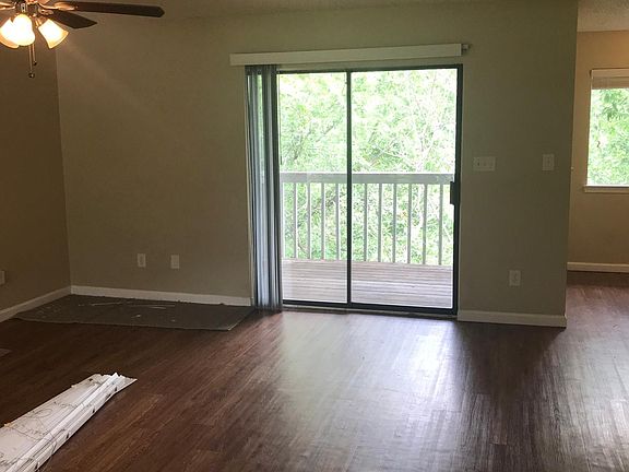 3rd image of 1712 Barton Hills Dr #B