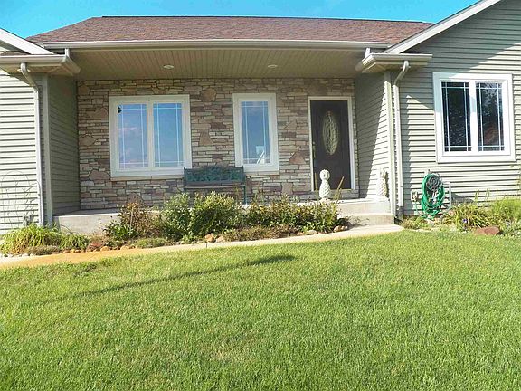 3rd image of 20015 Moonstone Ln