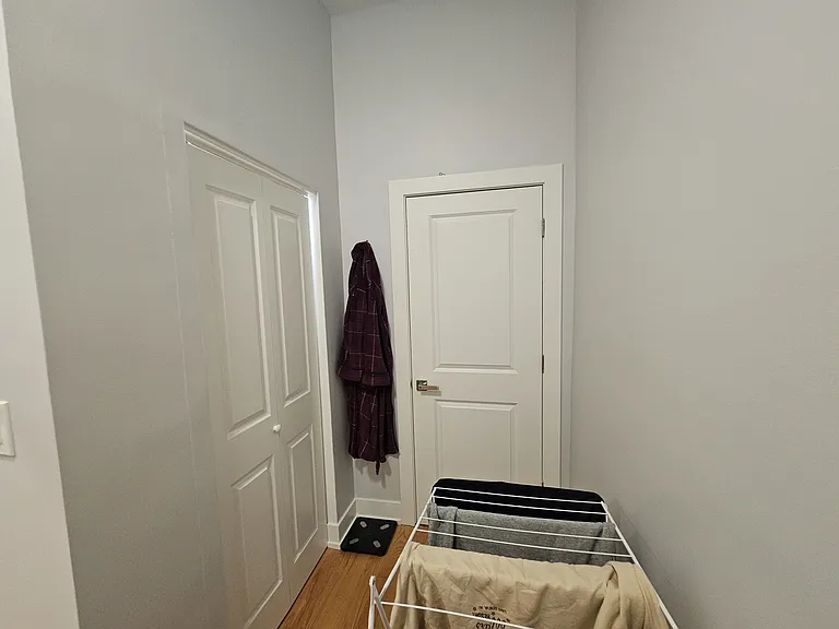 1415 W Erie St #1F — Photo 10
