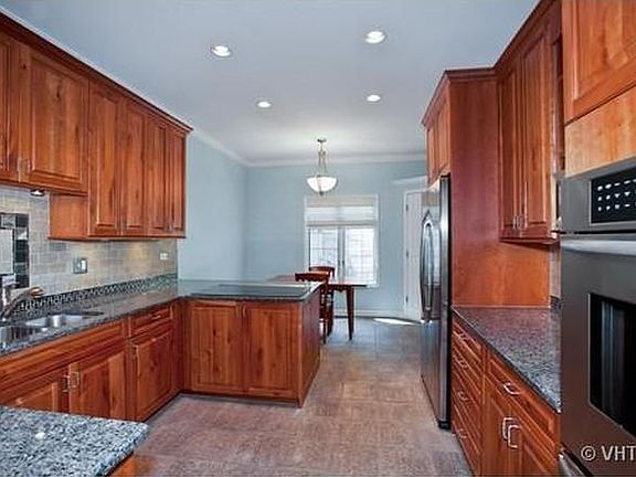 3rd image of 436 Ashbury Dr