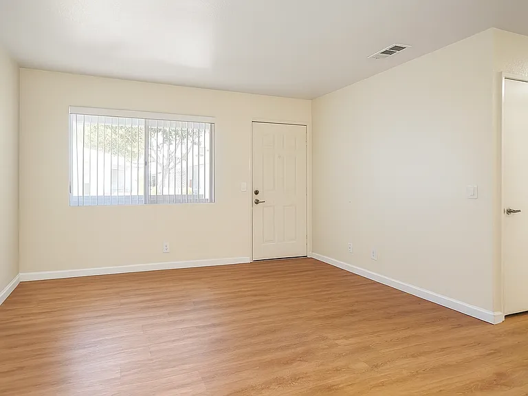 351 N Kirby St #2 — Photo 13