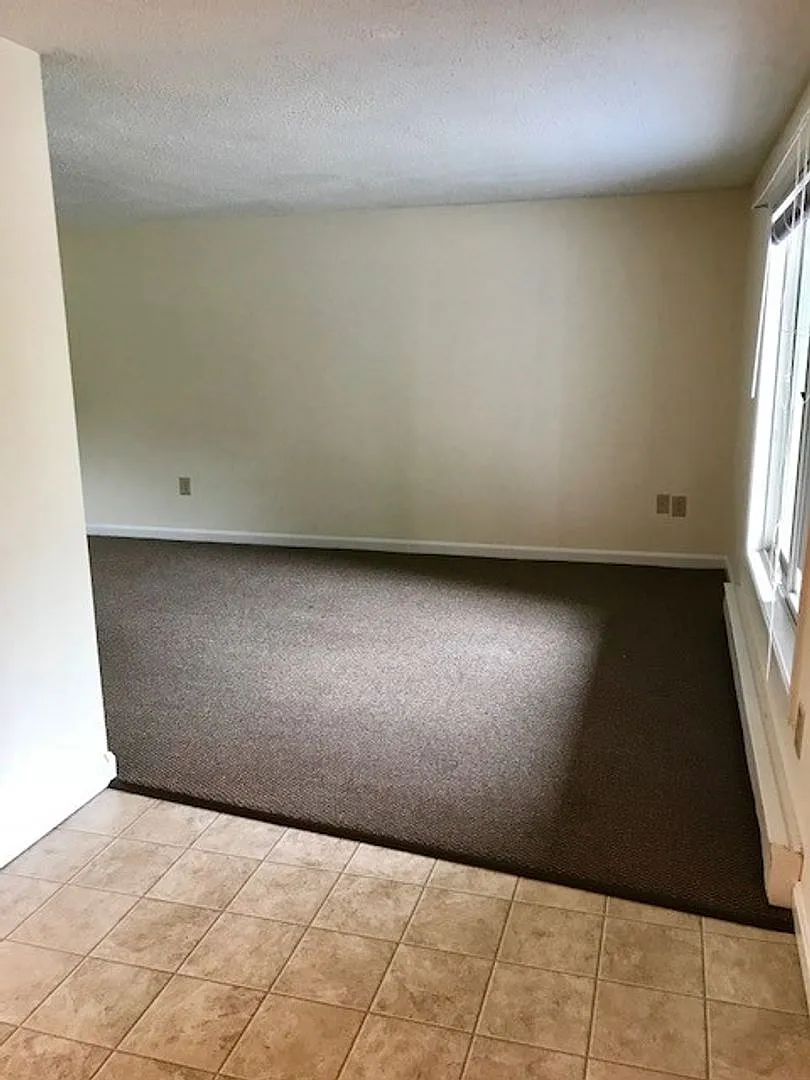 2J Salmon Street — Photo 2