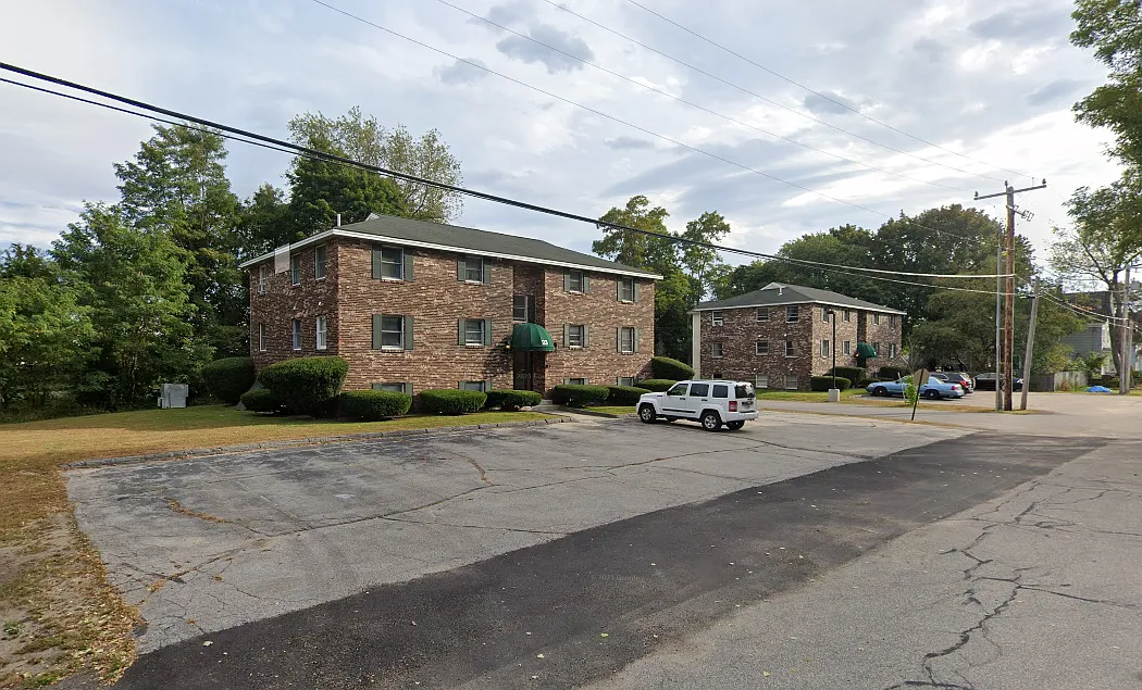 2 bed, 740 sqft, $1,775 — Photo 1