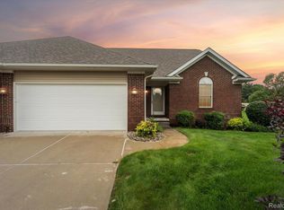 5438 Hidden Ridge Trl, Linden, MI 48451