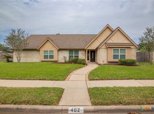 402 Cimarron Dr, Victoria, TX 77904