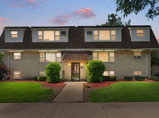 9907 W 58th St APT 5, Countryside, IL 60525