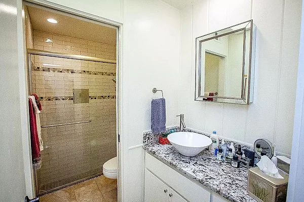 Guest and 2nd Bathroom off 2nd bedroom.