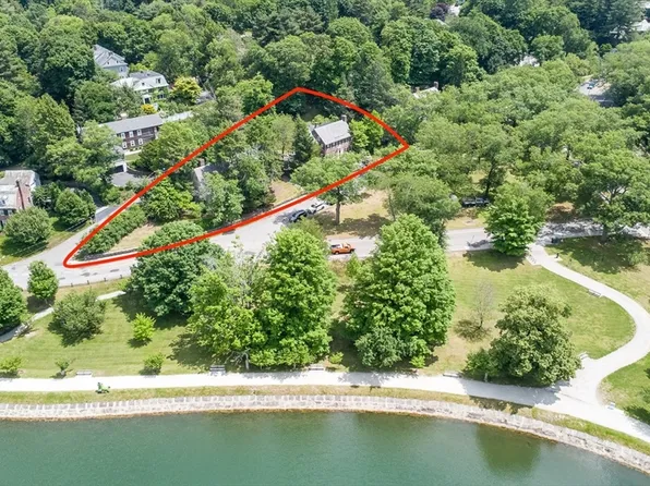 128-140 Dudley St, Brookline, MA 02445