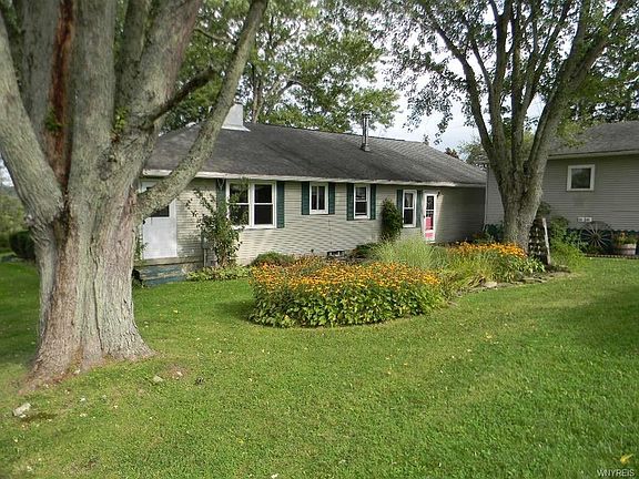 3rd image of 11194 Worden Rd
