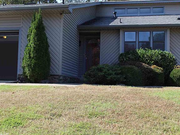 4th image of 105 Tiffany Cir