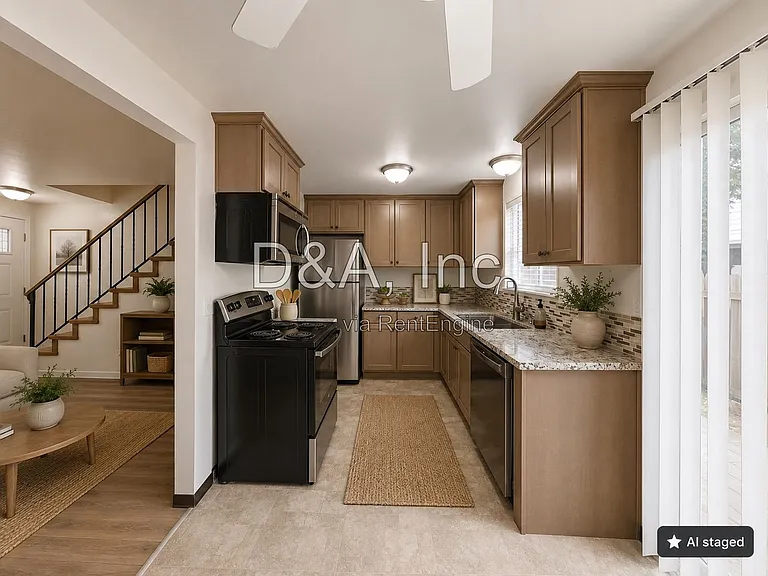 140 NE Conifer Blvd #8 — Photo 5