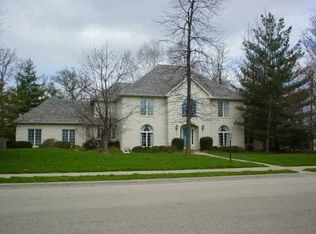 607 W Thousand Oaks Dr, Peoria, IL 61615