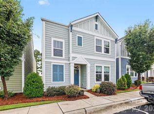 808 Lyndon Station Dr, Pineville, NC 28134